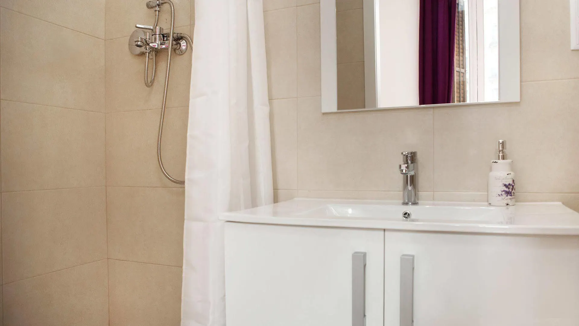 Jardinets Guest House Barcelona Отель типа 