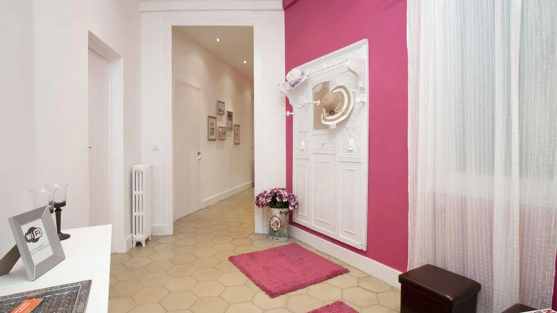 Jardinets Guest House Barcelona 2*,  Испания